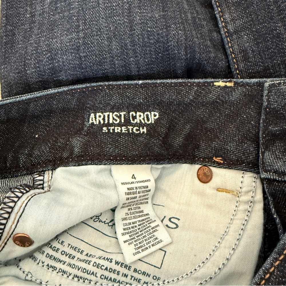 American Eagle Outfitters Artist Cropped Dark Wash Jeans. EUC Size 4. - Picture 8 of 10